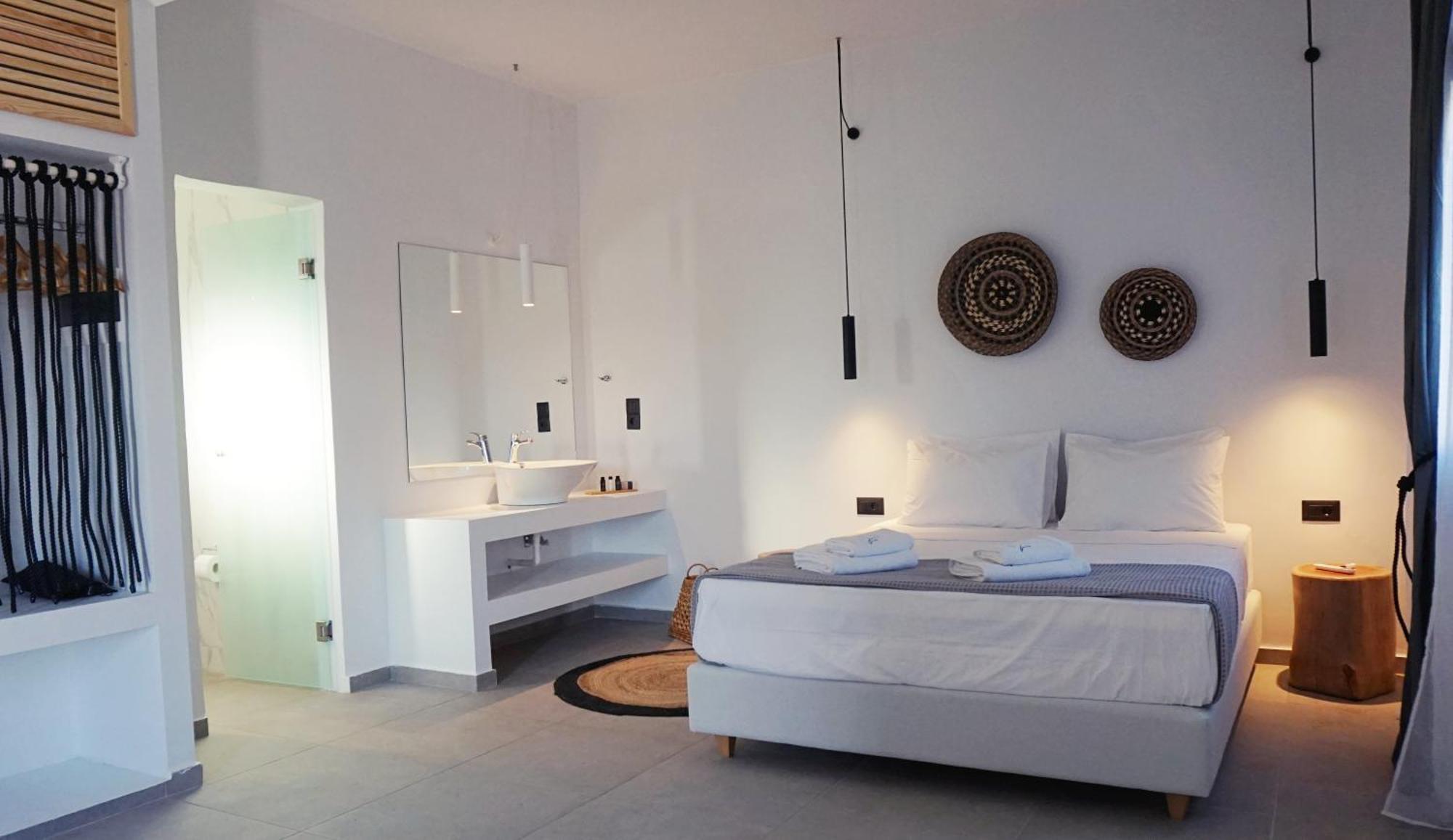 The Thermia Suites Китнос Номер фото